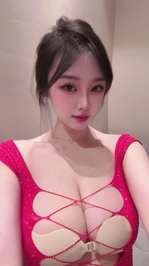 上海E奶玩过哥哥都说舒服