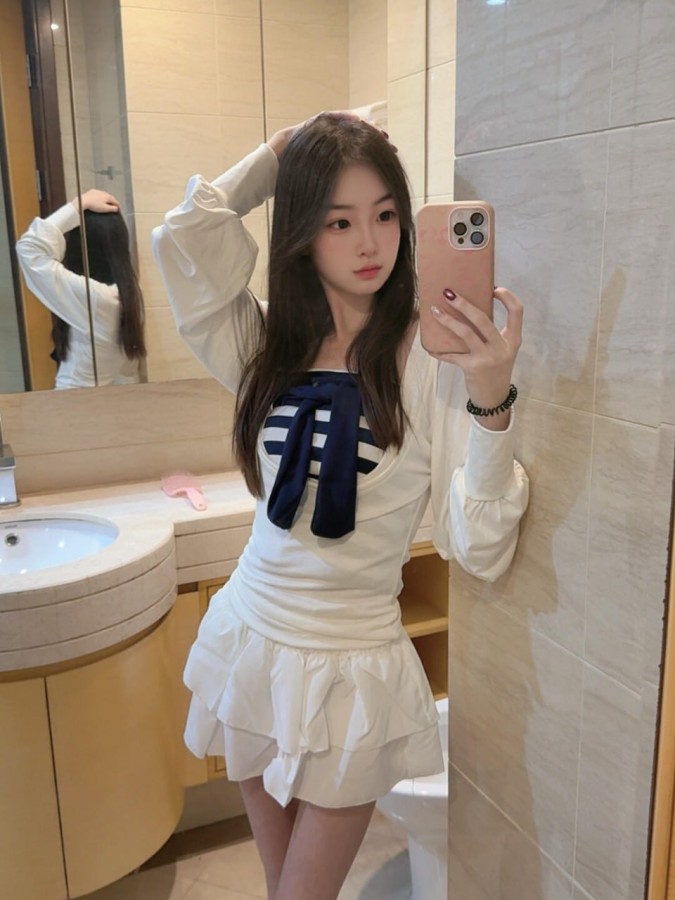 青澀嫩妹來了喔 津津 157cm.B.44kg.19歲