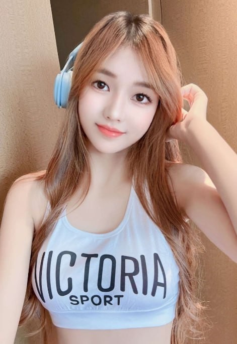 高挑美腿佳麗 晴晴 167.C.47.24歲