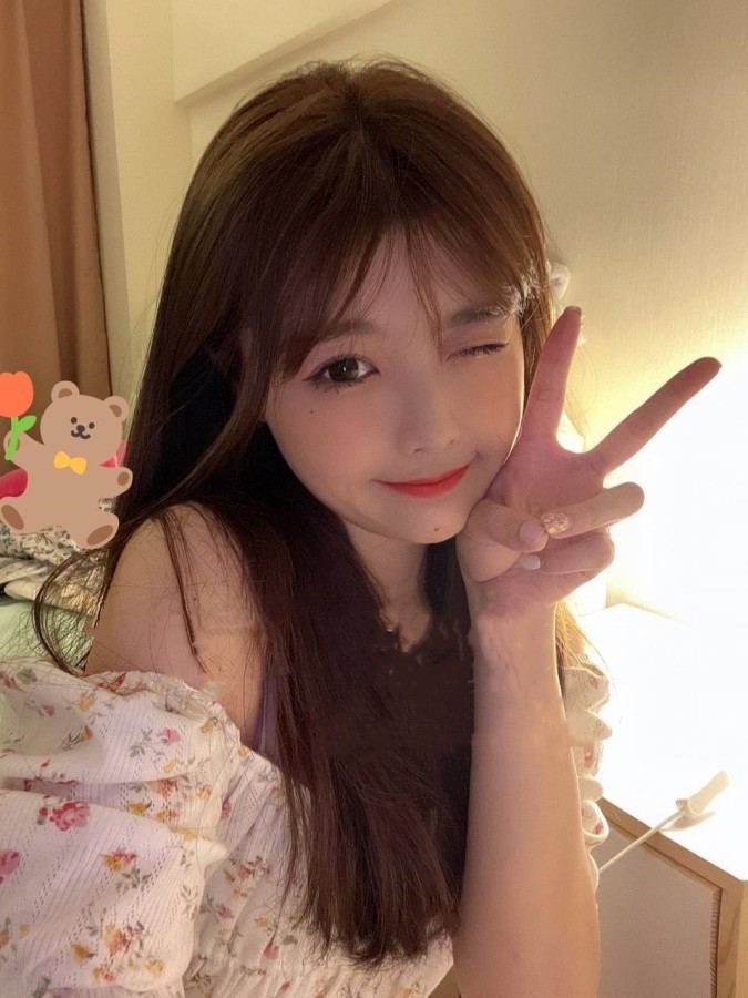 反差小妖精 米菲 162cm-46kg-C奶-18歲